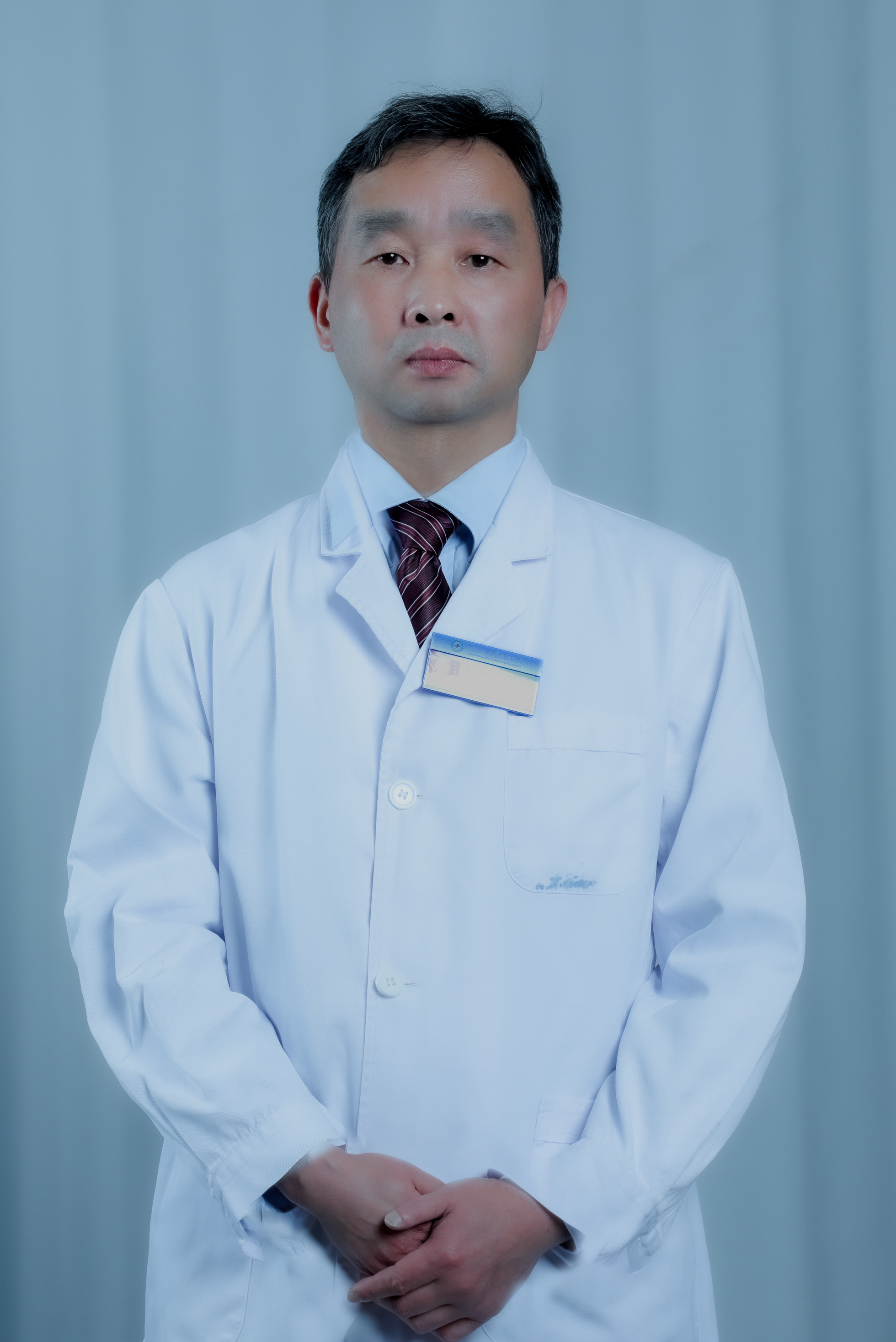 何正兵 何正兵